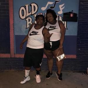 Meet your Posher, Christina